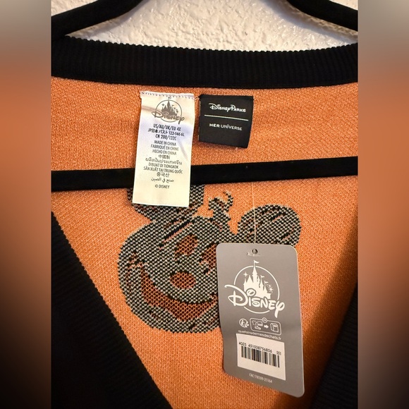 NWT Her Universe Mickey Mouse Jack-o'-Lantern Cardigan - Picture 5 of 8